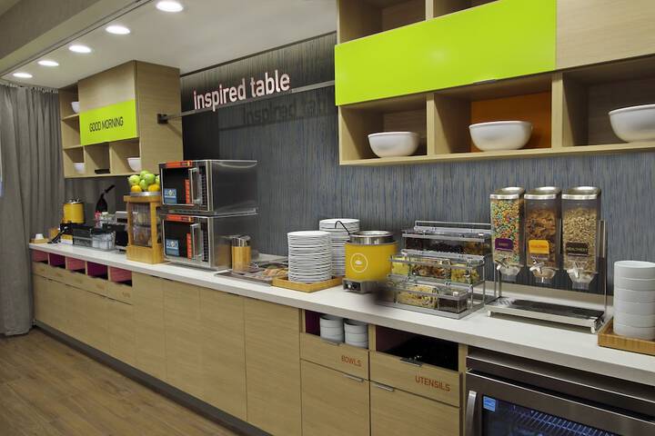 Breakfast buffet