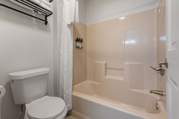 1 Double Bed (24 of 46)