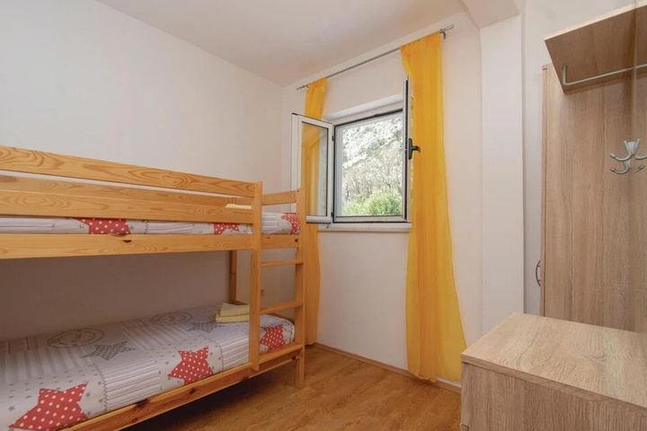 Awesome Home in Trstenik With Wifi and 2 Bedrooms