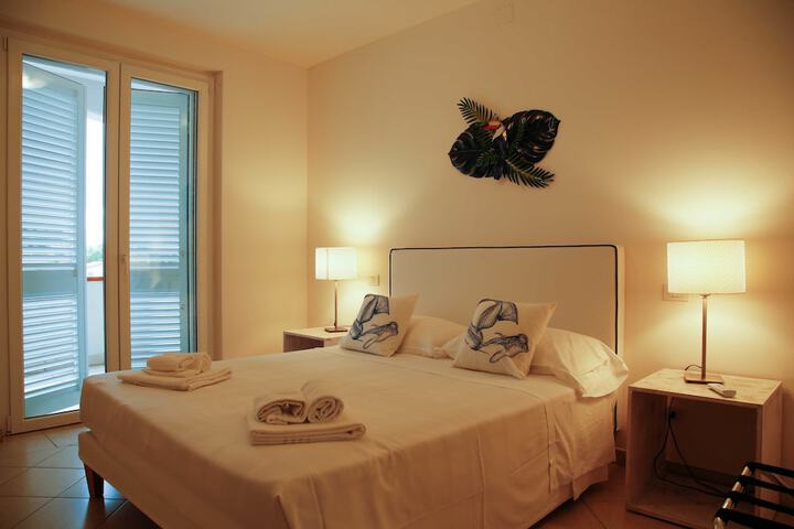Room 8 of 94