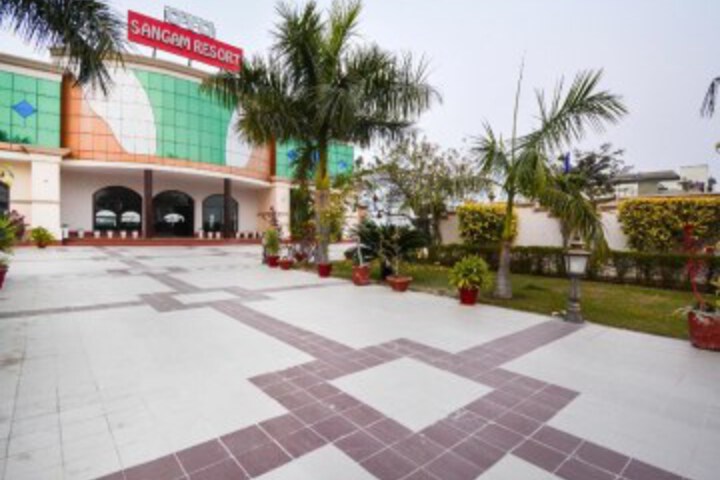Vaccinated Staff- OYO 68291 Hotel Down Town