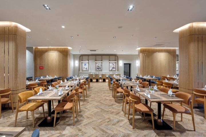 Dining 112 of 160