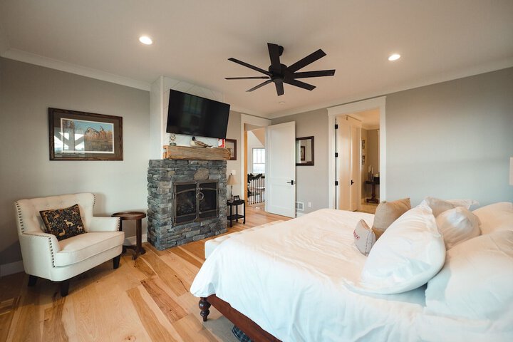 Room 25 of 188