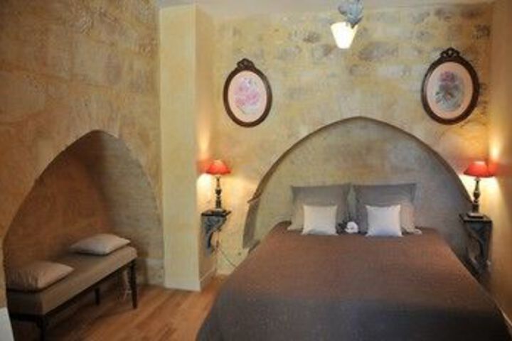 Room 3 of 9