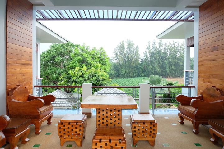 Terrace/Patio 40 of 56