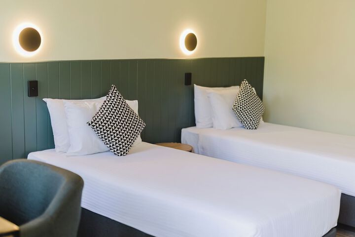 Room 8 of 21