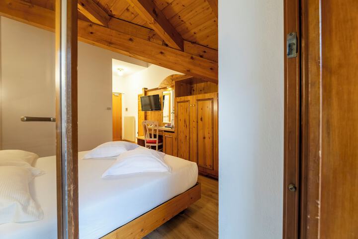 Room 68 of 180