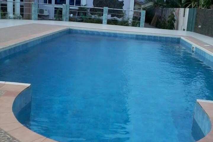 Pool 14 of 17