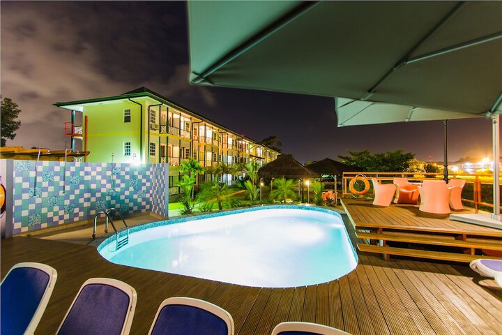Pool Hotel