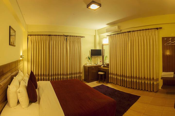 Room 5 of 42