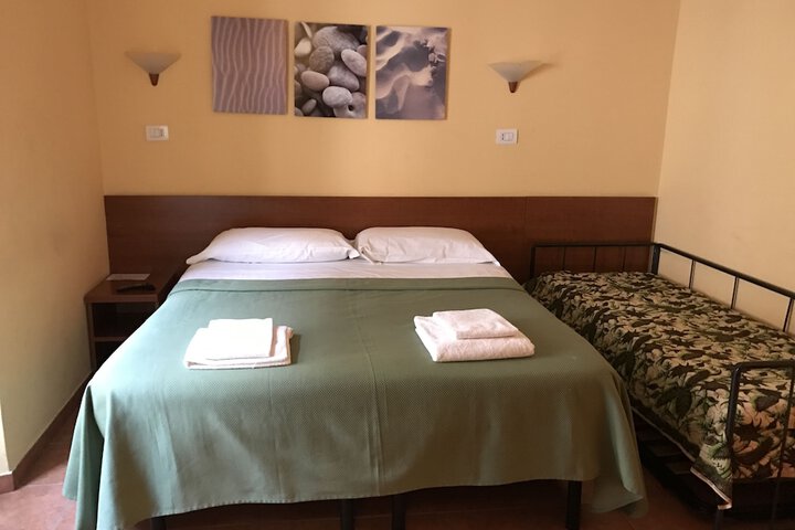 Room 5 of 28