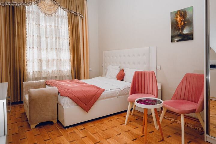 Room 9 of 24