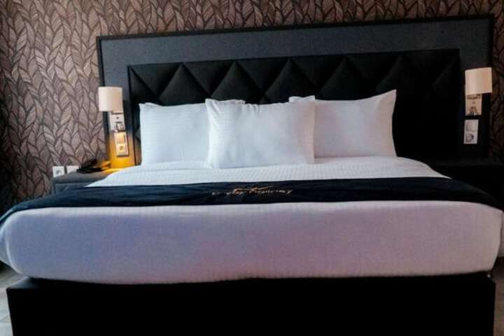 Room 8 of 21