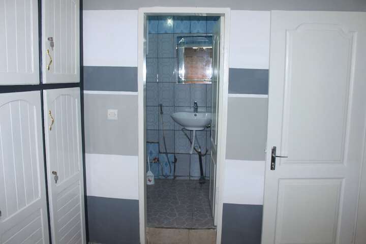 Room 37 of 58