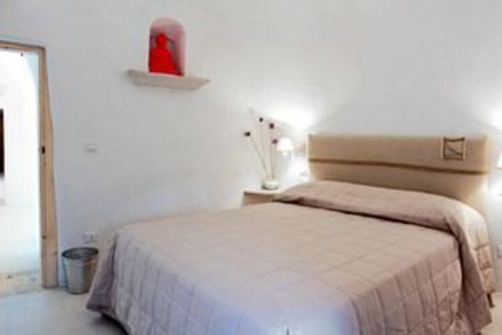 Room 10 of 43