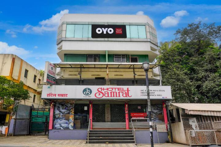 Hotel O Samrat