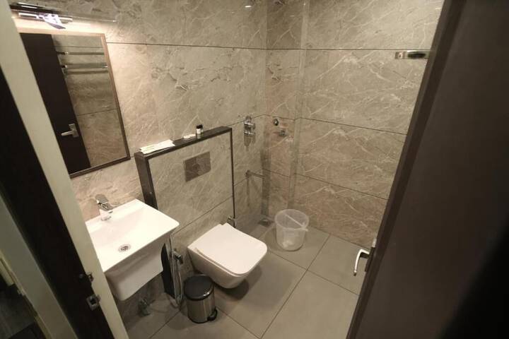 Room 15 of 22