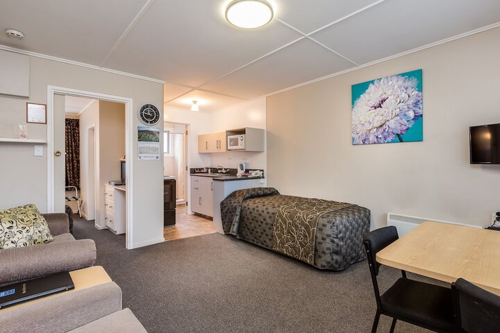 Room 22 of 35