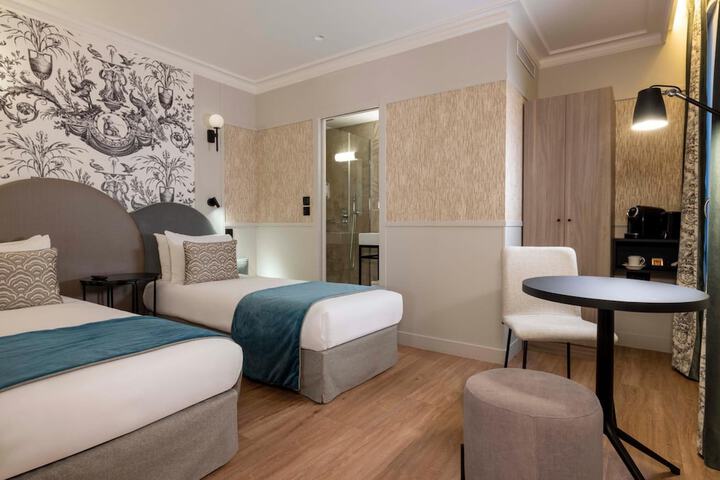 Room 13 of 45
