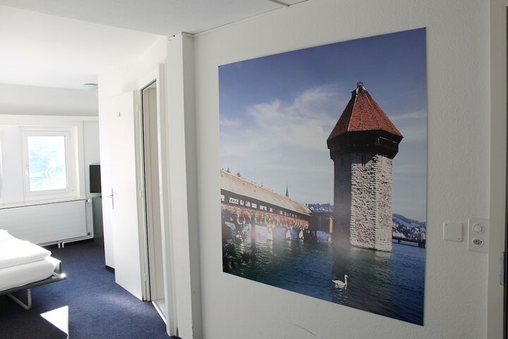 Room 6 of 31