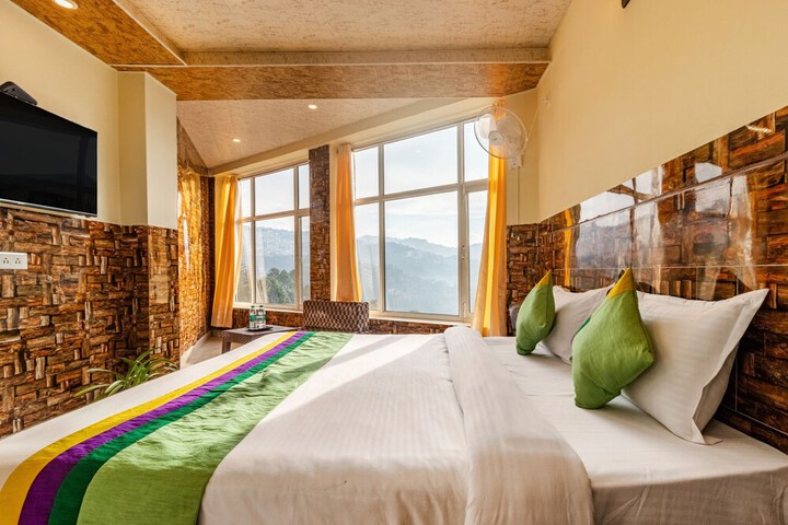 Room 8 of 30