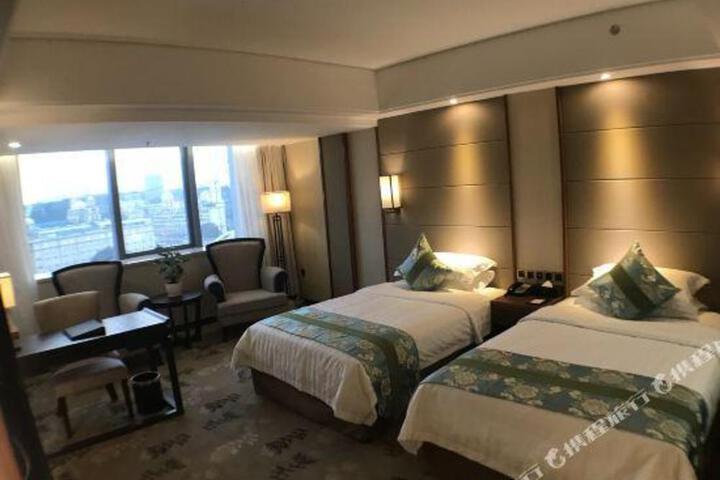 Juchunyuan Binjiang Holiday Hotel
