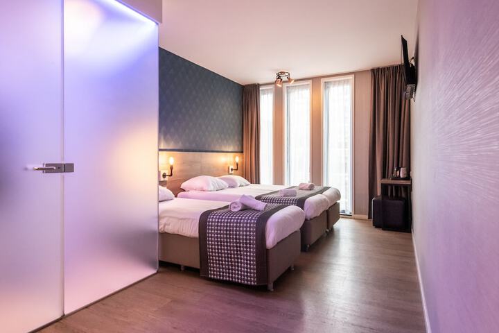 Room 37 of 58