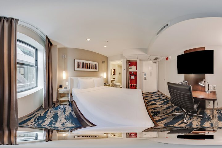 Room 73 of 166