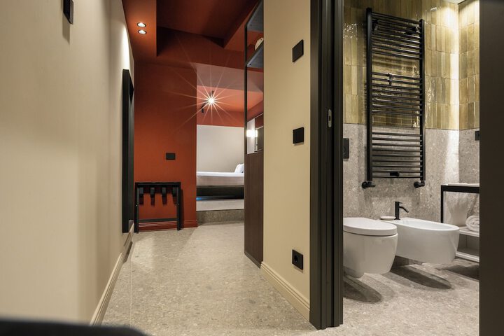Room 48 of 99