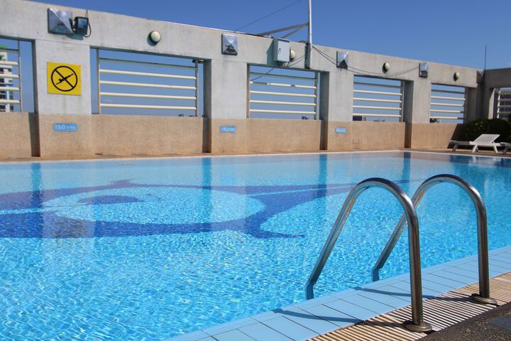 Pool 33 of 50