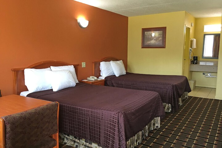 2 Double Beds (2 of 2)