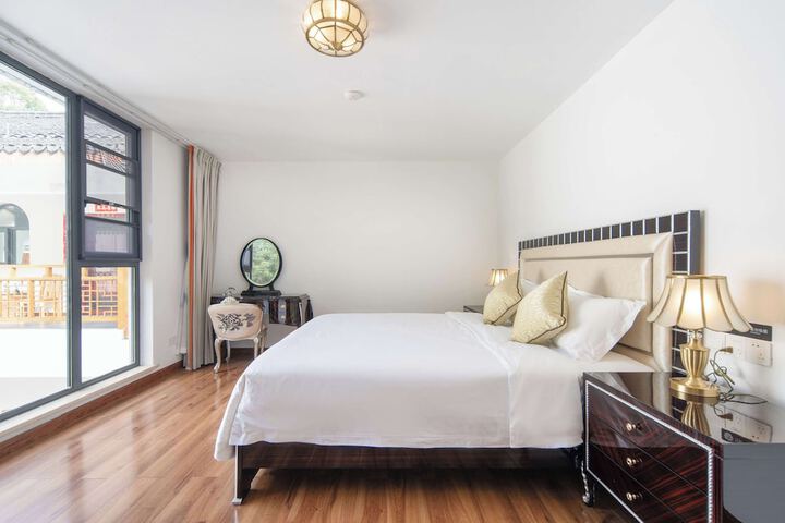 Room 55 of 170