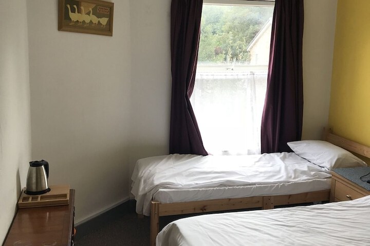 Room 4 of 26