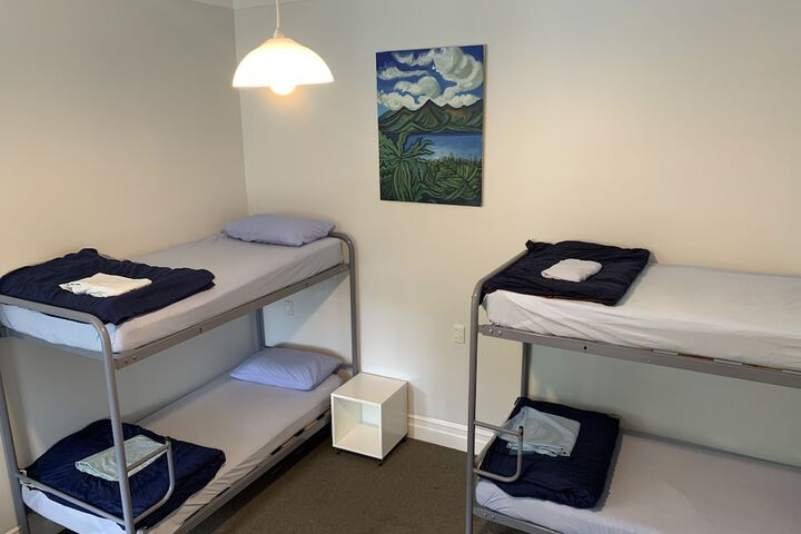 Room 4 of 40
