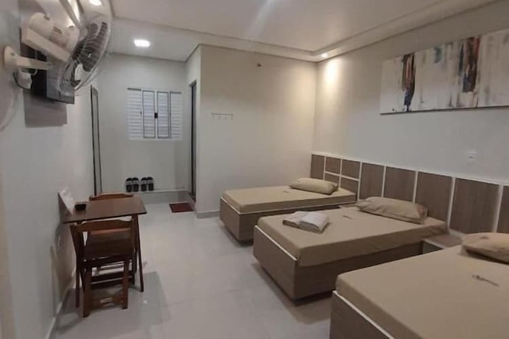 Room 4 of 16