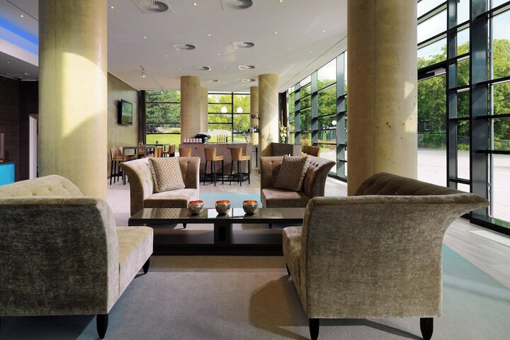 Guest Lobby