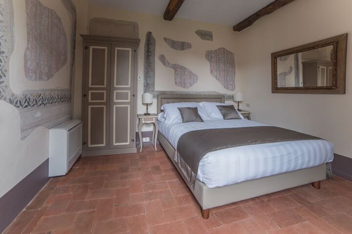 Room 5 of 62