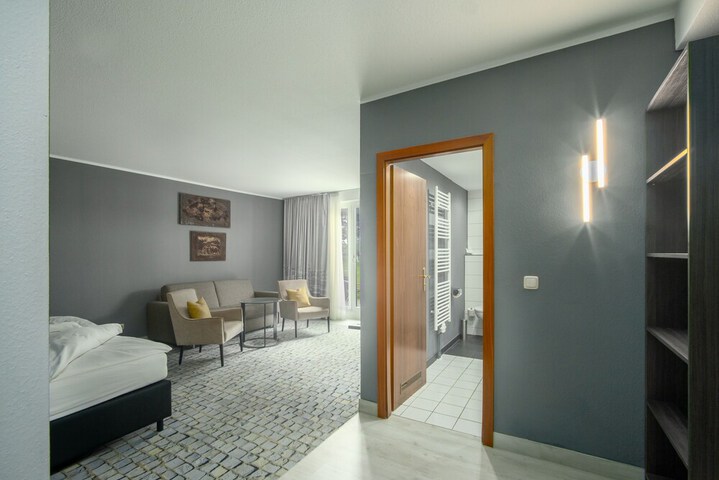 Room 42 of 138