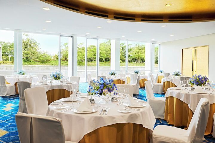 Ballroom/Hall 111 of 134