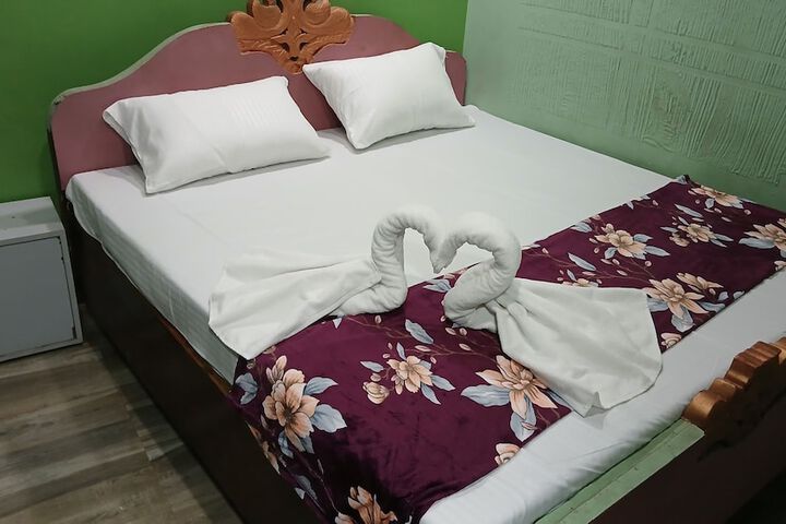 Room 14 of 25