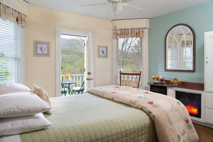 Room 21 of 72