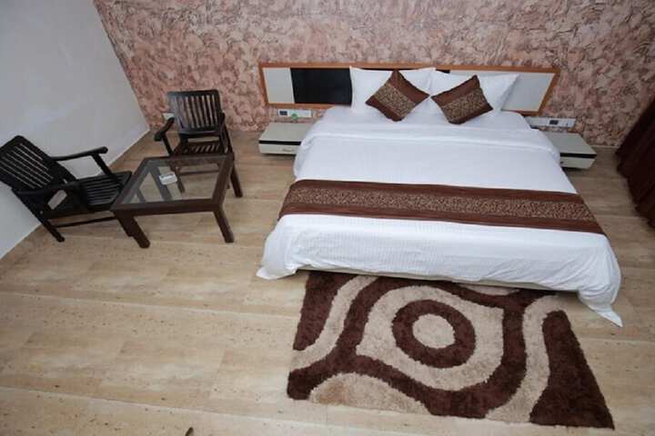 Room 10 of 35