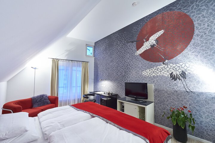Room 9 of 72