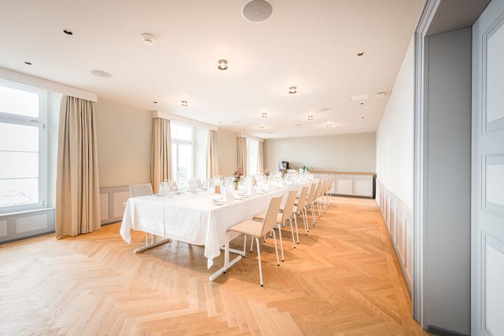 Ballroom/Hall 53 of 60