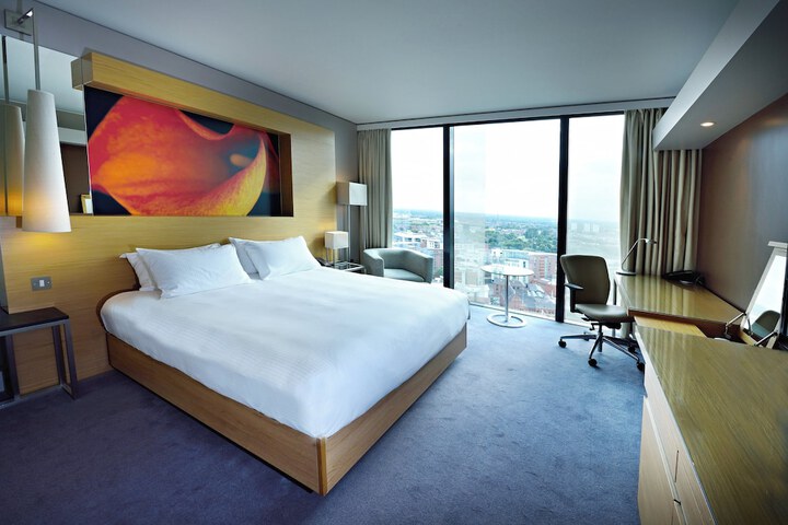 Room 37 of 260