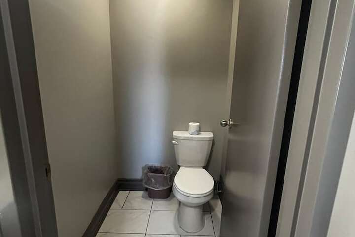 Room 42 of 51