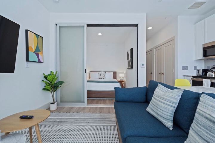 Room 303 of 656