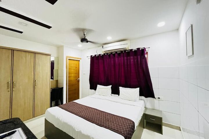 Room 6 of 22