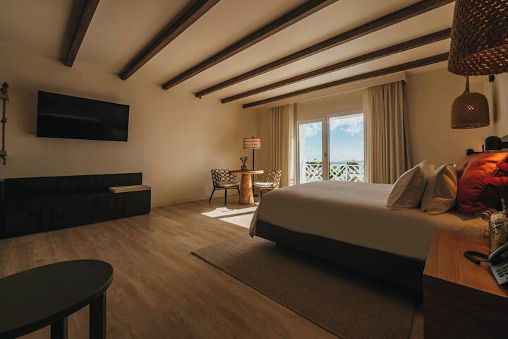 Room 45 of 165