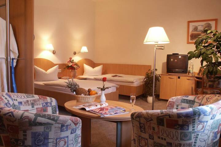 Room 9 of 40